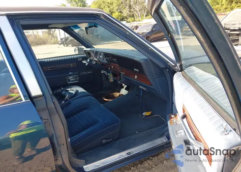 1989 Chevrolet Caprice Classic Brougham z USA, uszkodzony, nr VIN 1G1BU51EXKR122442